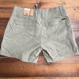 NET Prana 5” inseam short